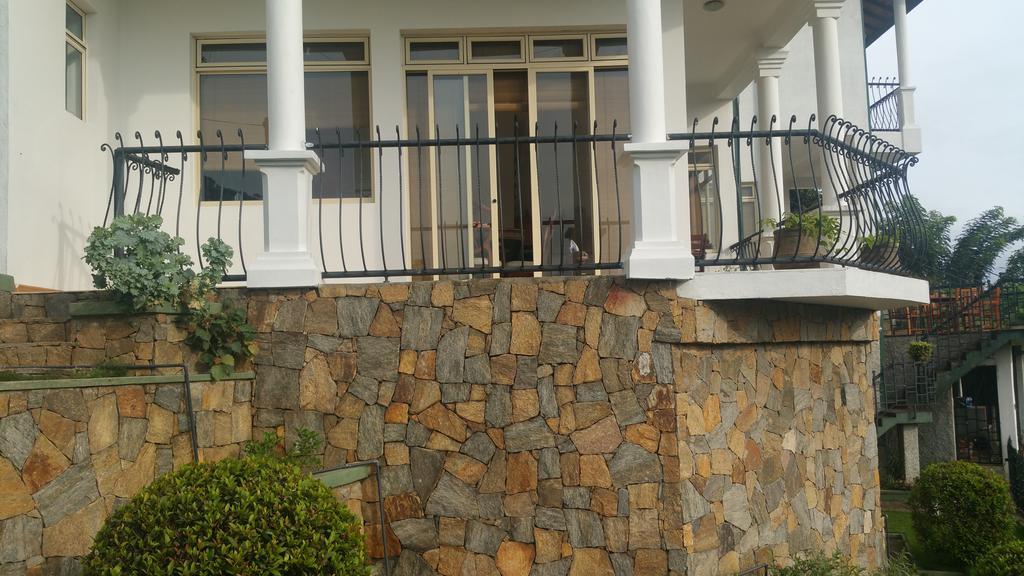 36 Bed & Breakfast キャンディー エクステリア 写真